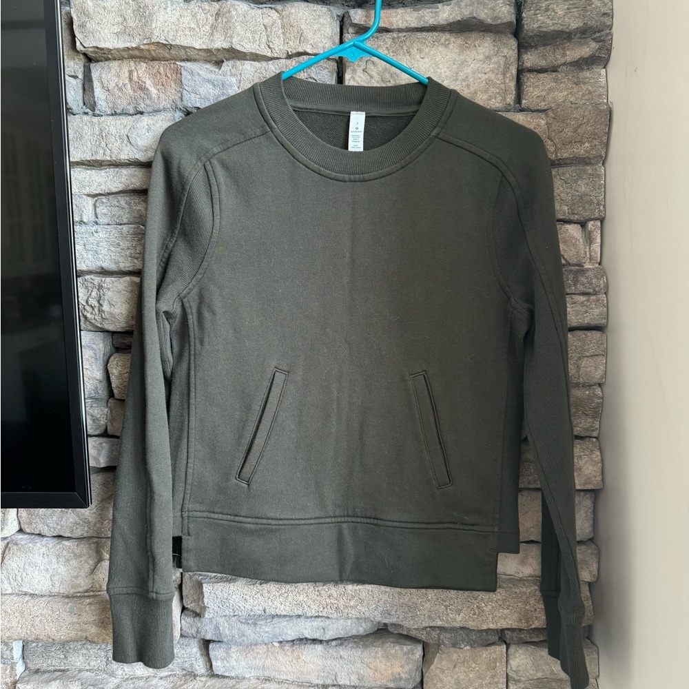 Lululemon sweatshirt size 2
